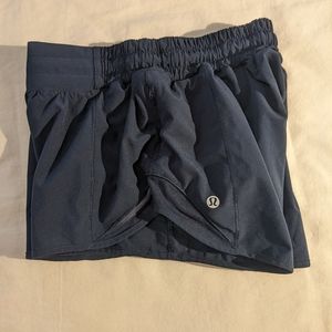 Lululemon Hotty Hot short, 2.5" inseam, size 6